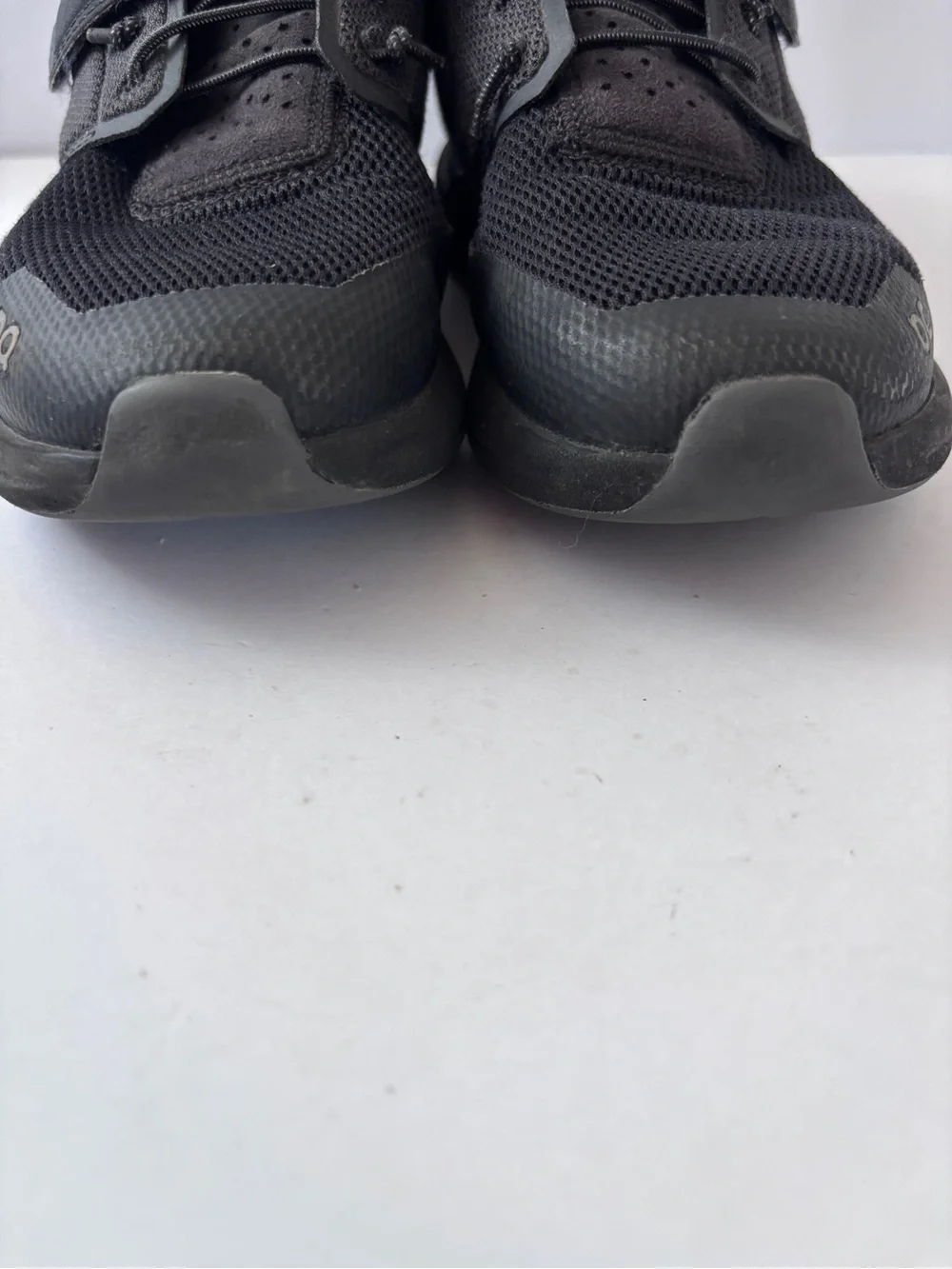 On Cloud Play Youth Slip On Triple Black Running Sneaker Shoes US Kids Size 12.5
